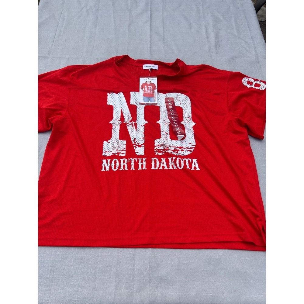 State of Mine Women North Dakota Jersey XL Red Mesh Graphic Short Sleeve Tee